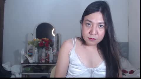 Snapshot of stellahugets chatting on 09-17-25, 08:49 Stella online show from 09-17-25, 08:49