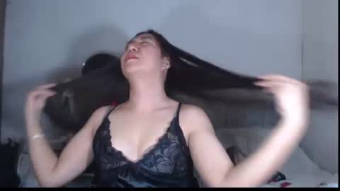 Snapshot of stellahugets chatting on 10-17-25, 08:50 Stella online show from 10-17-25, 08:50