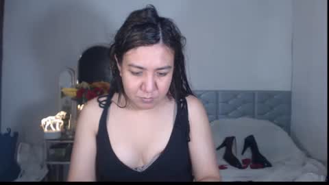 Snapshot of stellahugets chatting on 10-26-25, 07:58 Stella online show from 10-26-25, 07:58