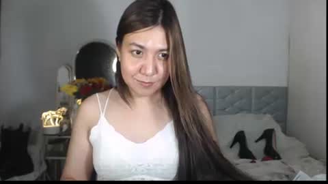 Snapshot of stellahugets chatting on 11-12-25, 12:22 Stella online show from 11-12-25, 12:22