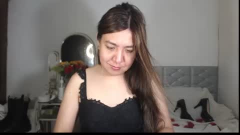 Snapshot of stellahugets chatting on 11-15-25, 03:19 Stella online show from 11-15-25, 03:19