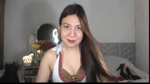 Snapshot of stellahugets chatting on 11-27-25, 04:31 Stella online show from 11-27-25, 04:31