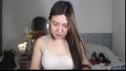 Snapshot of stellahugets chatting on 12-02-25, 10:09 Stella online show from 12-02-25, 10:09