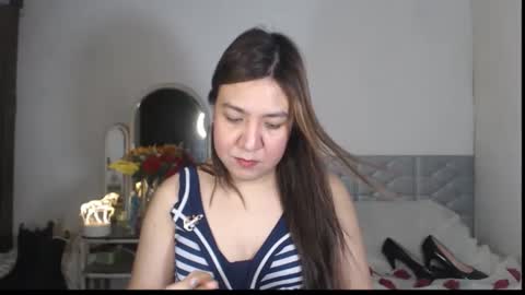 Snapshot of stellahugets chatting on 12-05-25, 08:45 Stella online show from 12-05-25, 08:45