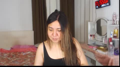 Snapshot of stellahugets chatting on 05-08-26, 02:22 Stella online show from 05-08-26, 02:22