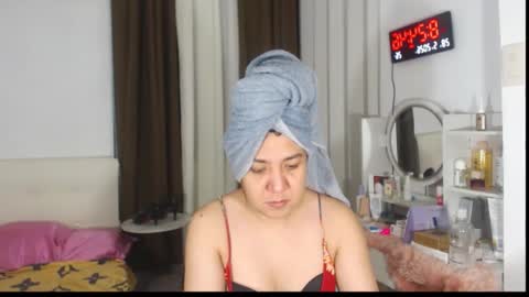Snapshot of stellahugets chatting on 05-28-26, 12:24 Stella online show from 05-28-26, 12:24