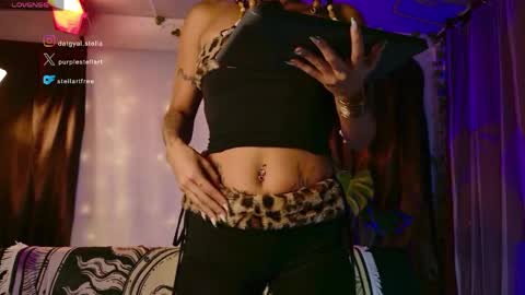 stellart_ online show from 04-12-26, 02:16