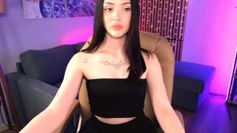 Snapshot of stellary_shy chatting on 12-29-24, 03:57 Stellary online show from 12-29-24, 03:57