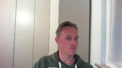 Snapshot of sten015 chatting on 12-23-24, 04:39 sten015 online show from 12-23-24, 04:39