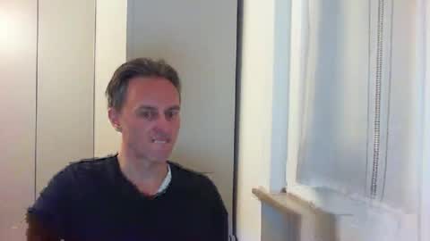 Snapshot of sten015 chatting on 01-27-25, 04:43 sten015 online show from 01-27-25, 04:43