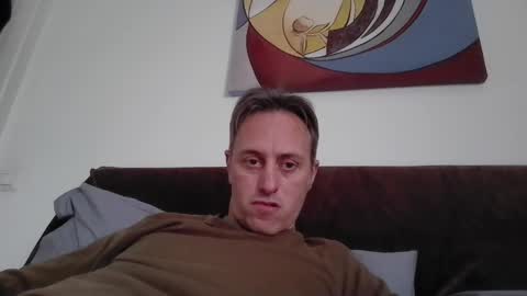 Snapshot of sten015 chatting on 03-11-25, 02:40 sten015 online show from 03-11-25, 02:40