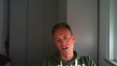 Snapshot of sten015 chatting on 10-27-25, 03:27 sten015 online show from 10-27-25, 03:27