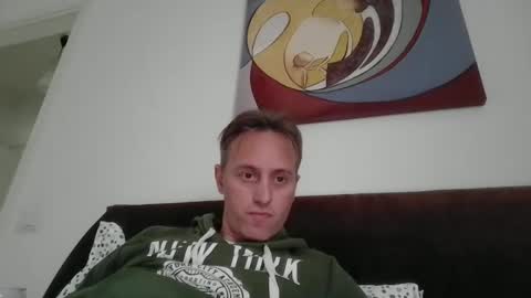 Snapshot of sten015 chatting on 11-18-25, 11:58 sten015 online show from 11-18-25, 11:58