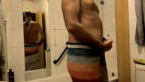 Snapshot of stenlyvrbich chatting on 09-16-25, 03:07 lee online show from 09-16-25, 03:07