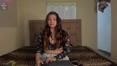 Snapshot of stepcouple__ chatting on 02-11-25, 11:22 Stepcouple online show from 02-11-25, 11:22