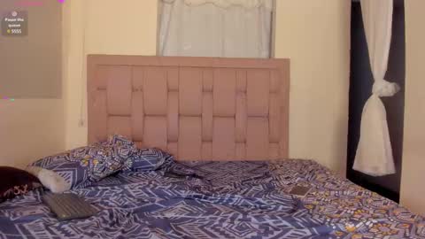 Snapshot of stepcouple__ chatting on 03-10-25, 10:13 Stepcouple online show from 03-10-25, 10:13