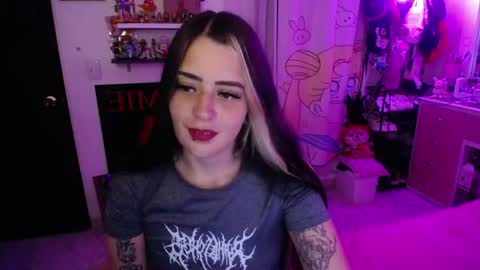 Snapshot of stephani_rousso chatting on 06-11-26, 11:36 joha cosmo online show from 06-11-26, 11:36
