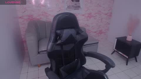 Stephania online show from 01-04-25, 03:18