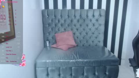 Stephania online show from 01-11-25, 06:56