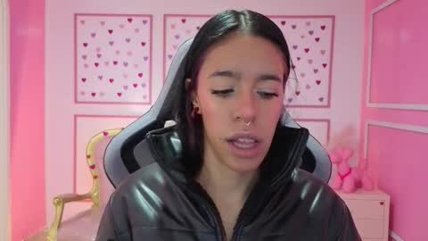 Stephania online show from 09-30-25, 11:37