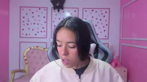 Stephania online show from 10-20-25, 12:16