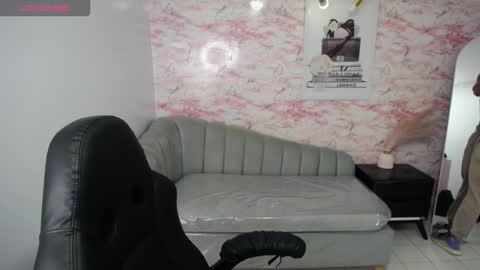 Stephania online show from 10-26-25, 12:44