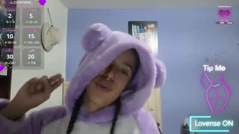 Snapshot of stephania_t chatting on 07-02-26, 02:12 Stephania online show from 07-02-26, 02:12