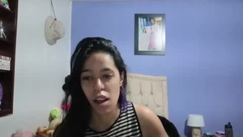 Snapshot of stephania_t chatting on 07-11-26, 02:20 Stephania online show from 07-11-26, 02:20