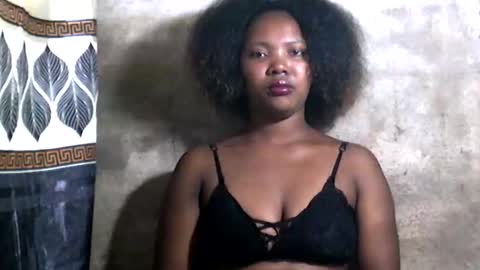 stephanie172 online show from 12-20-25, 06:42