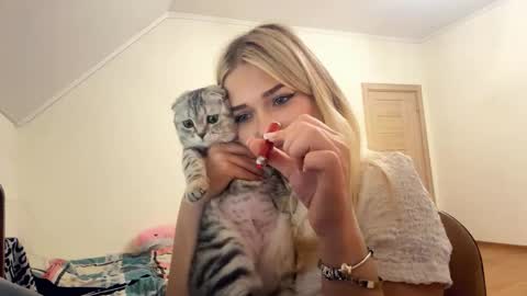 Snapshot of stephaniemalveaux chatting on 02-28-26, 01:56 Steph online show from 02-28-26, 01:56