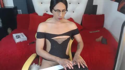 stephanieparadis online show from 02-11-26, 04:12