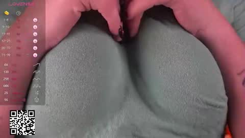 Sonya online show from 10-29-25, 04:37