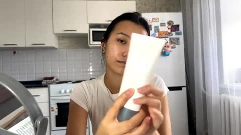 Snapshot of stephanieseidt chatting on 06-06-26, 05:45 Aiko online show from 06-06-26, 05:45