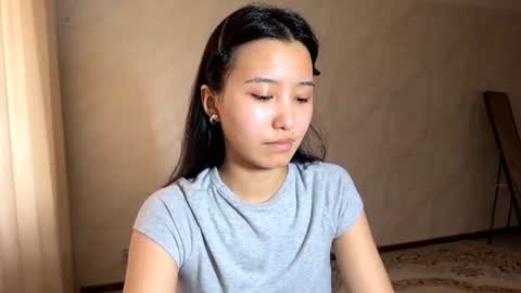 Snapshot of stephanieseidt chatting on 06-17-26, 06:27 Aiko online show from 06-17-26, 06:27