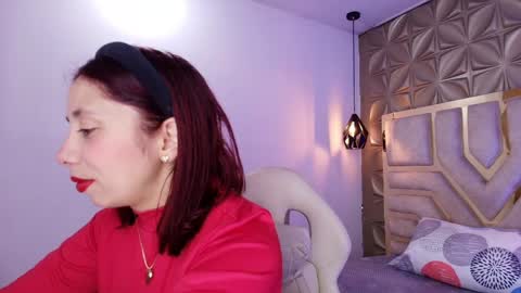 Snapshot of stephaniesun_ chatting on 05-20-26, 12:11 Stephaniesun online show from 05-20-26, 12:11