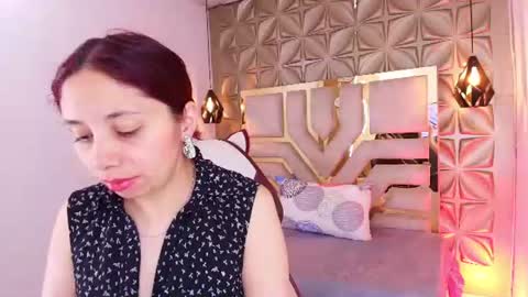 Snapshot of stephaniesun_ chatting on 06-13-26, 12:25 Stephaniesun online show from 06-13-26, 12:25