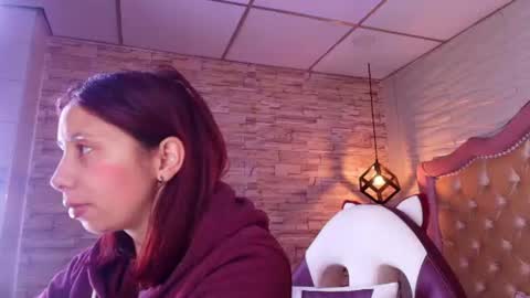Snapshot of stephaniesun_ chatting on 07-02-26, 12:44 Stephaniesun online show from 07-02-26, 12:44