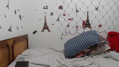 Stephanie   online show from 03-10-25, 11:32