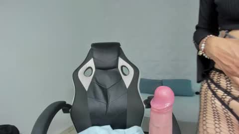 Snapshot of stephanya_ chatting on 02-26-25, 02:48 S T E P H A N Y A online show from 02-26-25, 02:48