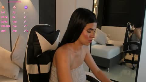 Snapshot of stephanya_ chatting on 10-16-25, 08:32 S T E P H A N Y A online show from 10-16-25, 08:32