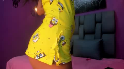 Snapshot of stephanyholland chatting on 12-01-25, 08:03 Sthep online show from 12-01-25, 08:03