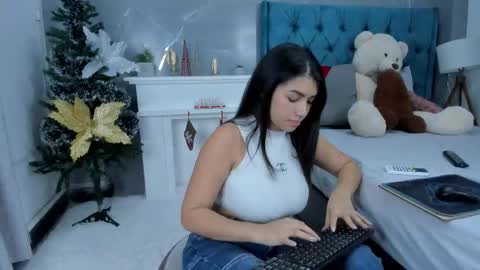Stefanny online show from 12-22-25, 11:13