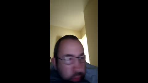 Snapshot of stephenbrown79 chatting on 04-06-26, 01:25 stephenbrown79 online show from 04-06-26, 01:25