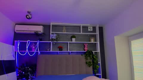 Snapshot of stephierousee chatting on 02-24-26, 06:11 Stephie online show from 02-24-26, 06:11