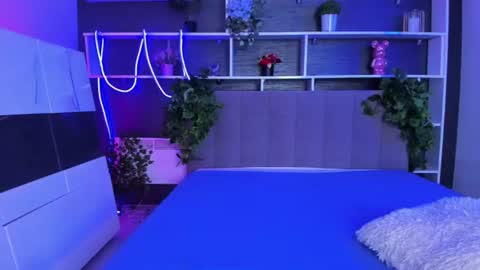 Snapshot of stephierousee chatting on 07-14-26, 05:12 Stephie online show from 07-14-26, 05:12