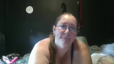 Snapshot of stephsexpress chatting on 09-22-25, 03:47 stephsexpress online show from 09-22-25, 03:47