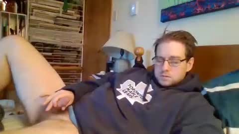 Snapshot of sterben13v chatting on 12-13-25, 09:20 Ian23602 online show from 12-13-25, 09:20