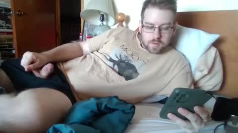 Snapshot of sterben13v chatting on 05-28-26, 12:13 Ian23602 online show from 05-28-26, 12:13