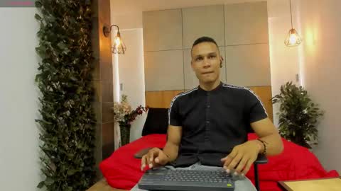 Snapshot of sterling_magnus chatting on 02-06-26, 08:01 online show from 02-06-26, 08:01