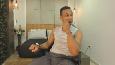 Snapshot of sterling_magnus chatting on 02-17-26, 09:10 online show from 02-17-26, 09:10